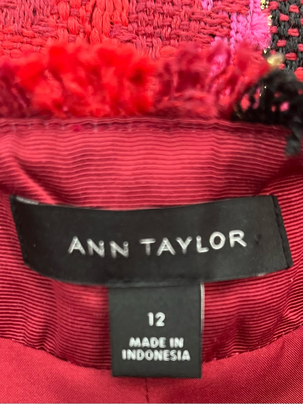 Ann Taylor Tweed Blazer Size 12 Pink Red Black Plaid With A Frayed Trim - Picture 2 of 8
